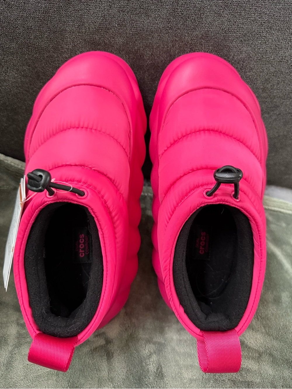 Crocs Overpuff Shorty Hot Pink Slip-On Puffer Shoes Size M5/W7 Dragon Fruit - Picture 2 of 5